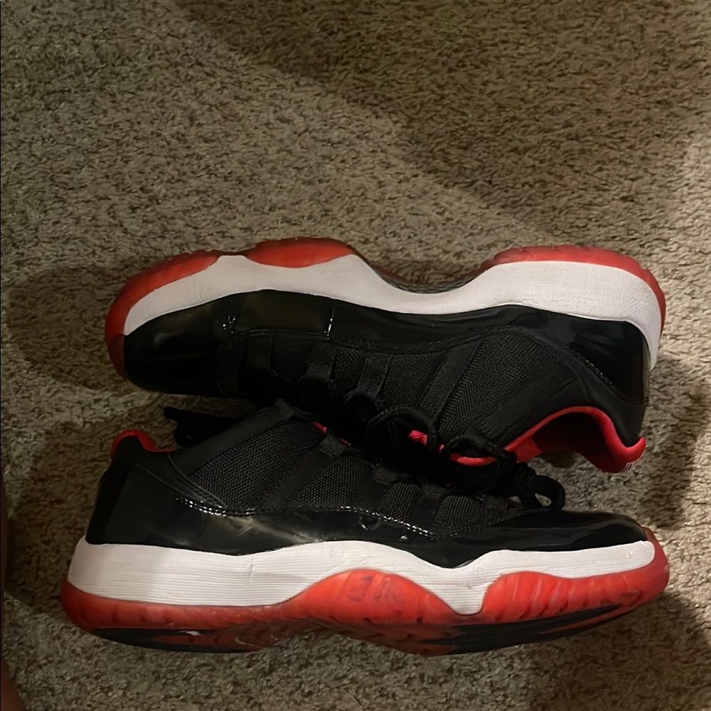 Jordan 11 low “Bred” (Worn)